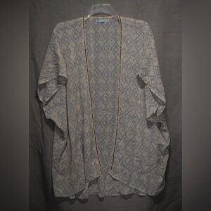 Maurices Gray Patterned Kimono Jacket